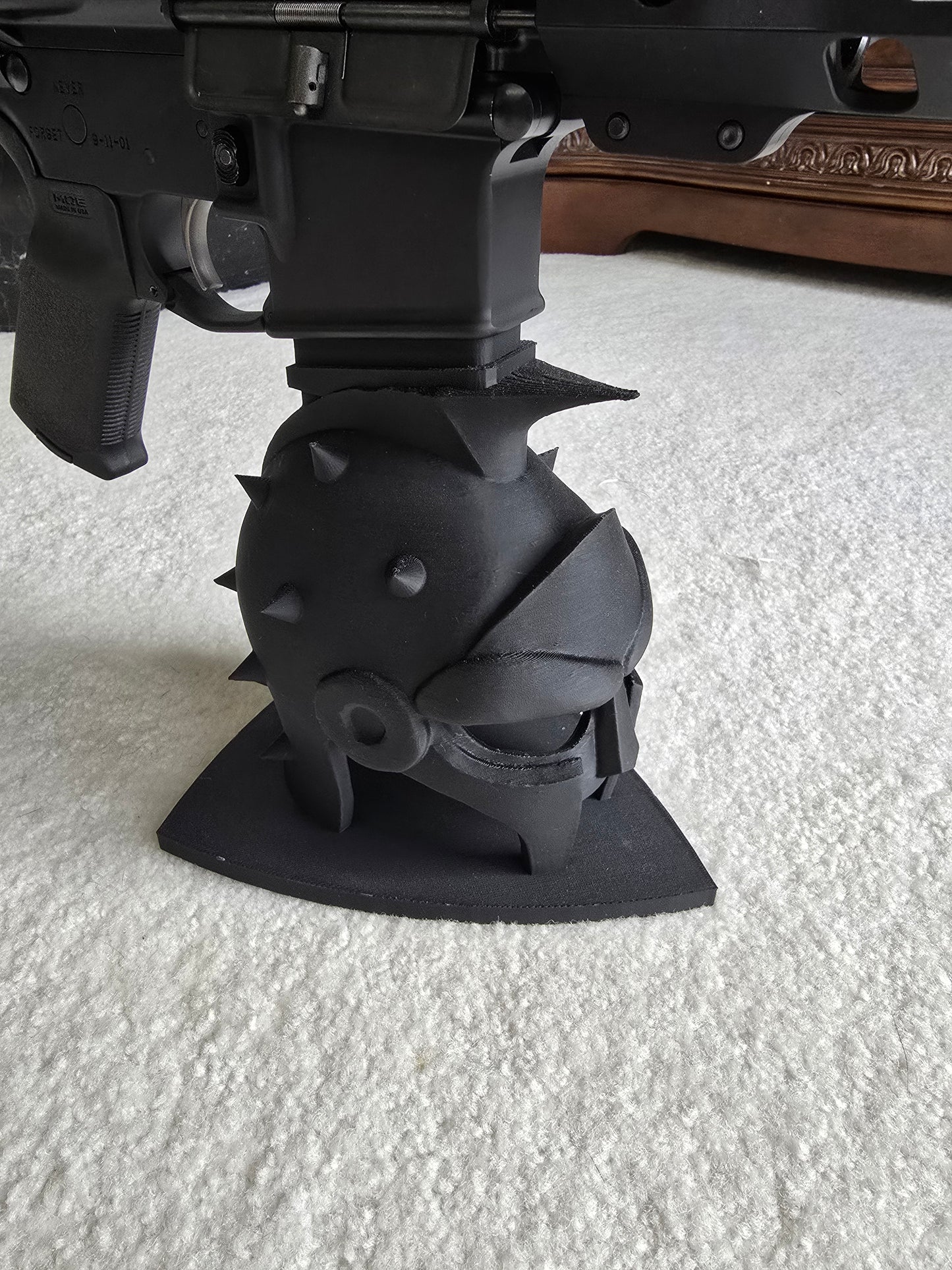 Rifle Display Stand Spartan Helmet