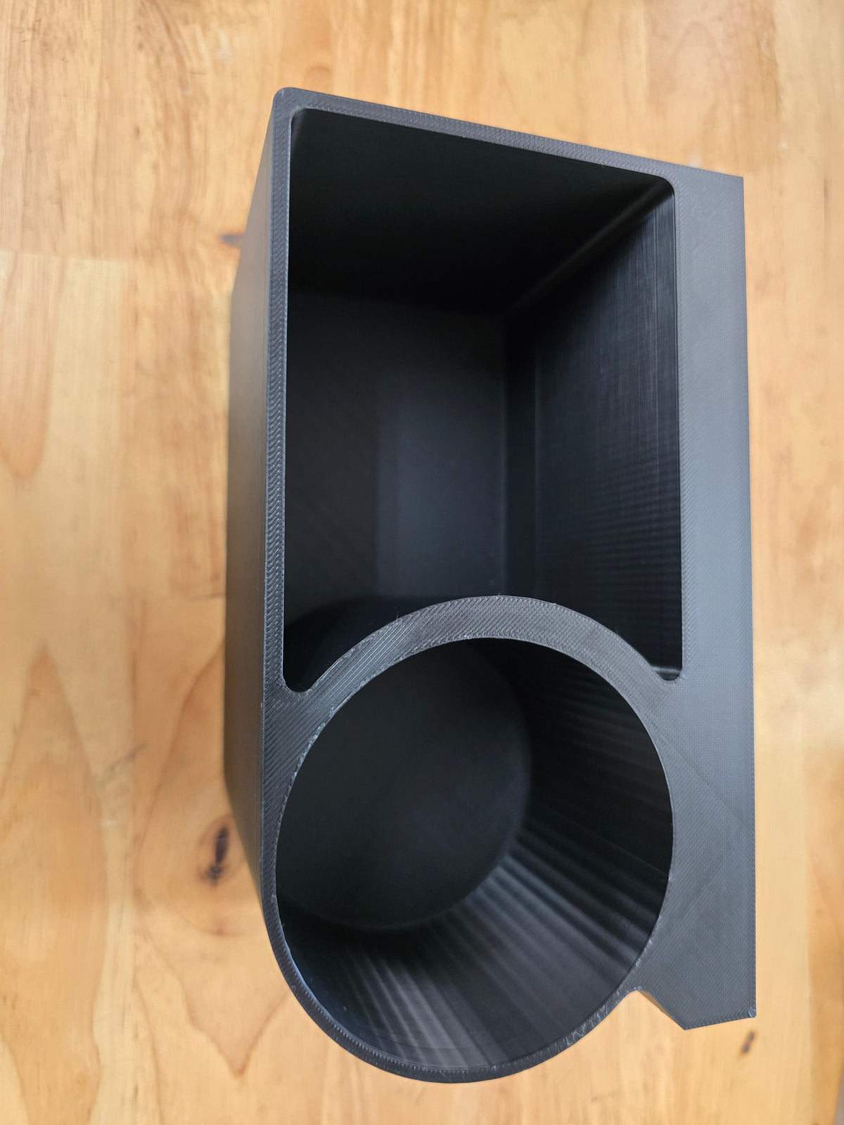 VW Atlas Captain Chairs Cup Holders 2nd Row Seats